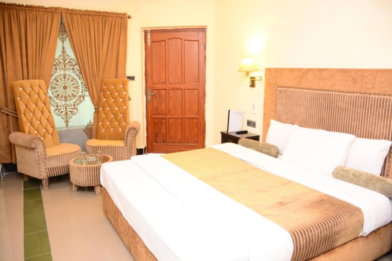 Hotel Move-N-Pick Murree Exterior photo