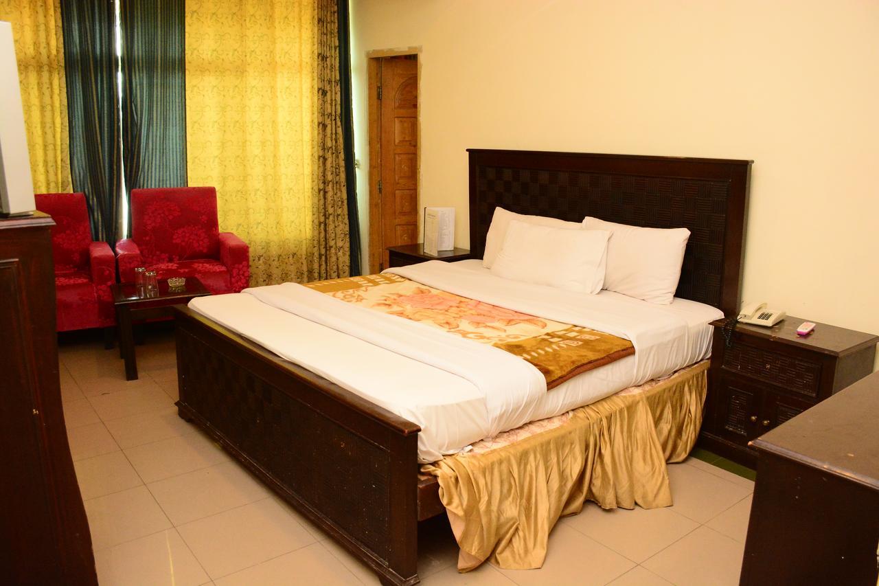 Hotel Move-N-Pick Murree Exterior photo
