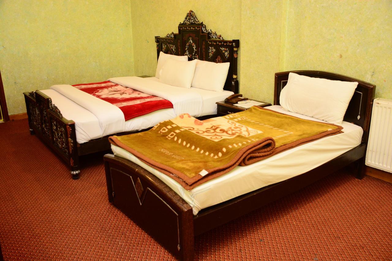 Hotel Move-N-Pick Murree Exterior photo