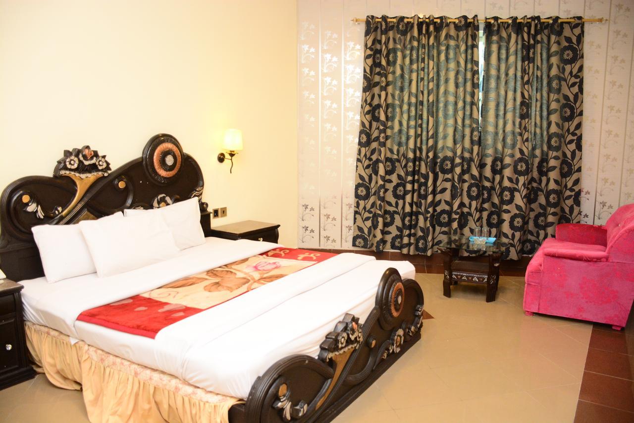 Hotel Move-N-Pick Murree Exterior photo